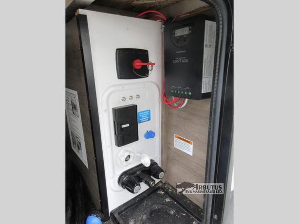 Used 2024 Grand Design Imagine 2500RL image 8