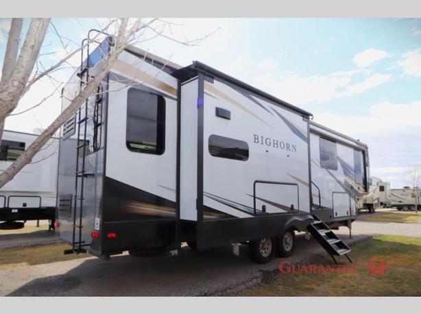 Used 2021 Heartland Bighorn 3120RK image 6