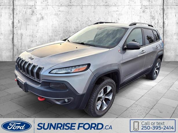 2017 Jeep Cherokee Trailhawk - ACTIVE DRIVE LOCK 4X4, SELEC-TERRAIN TRACTION MAN image 3
