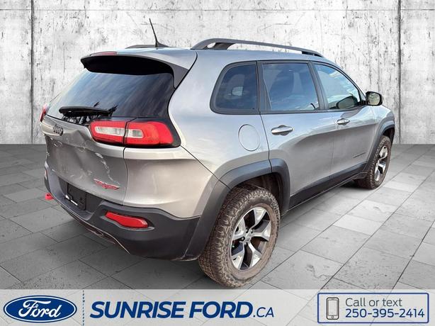 2017 Jeep Cherokee Trailhawk - ACTIVE DRIVE LOCK 4X4, SELEC-TERRAIN TRACTION MAN image 5