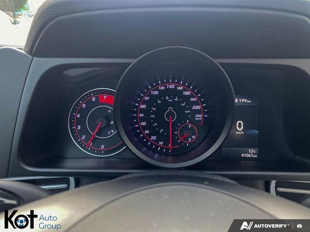 2022 Hyundai Elantra Ultimate LEATHER SEATS! NAVIGATION! SUNROOF! HEATED SEATS!  image 8