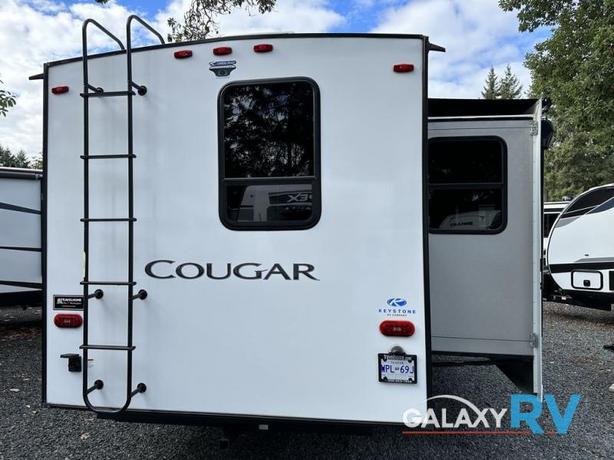 Used 2021 Keystone RV Cougar Half-Ton 29MBS image 5