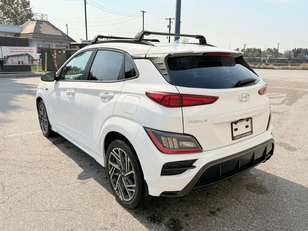 2023 Hyundai Kona N Line - Leather, Sunroof, Ventilated Seats image 8