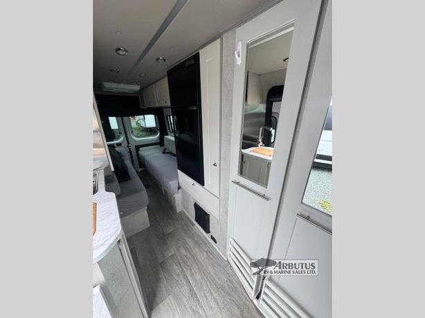 Used 2023 Roadtrek Play Slumber image 7