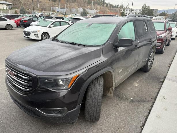 2017 GMC Acadia SLT image 2