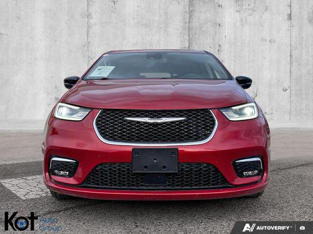 2024 Chrysler Pacifica Touring-L | Power Liftgate | Power Sliding Doors | Remote image 2