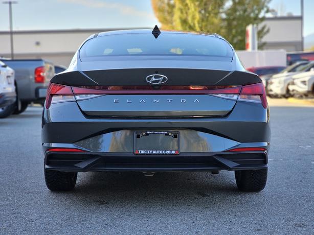 2023 Hyundai Elantra Preferred - No Accidents, Heated Steering Wheel image 6