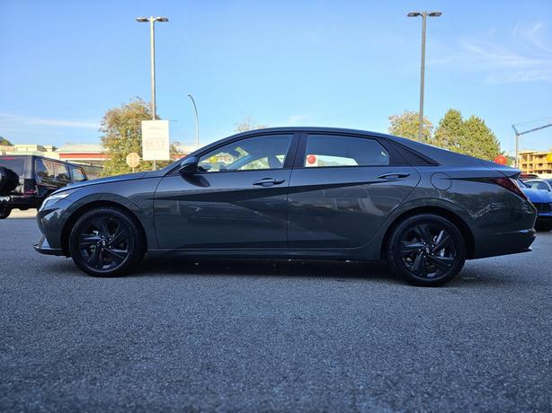 2023 Hyundai Elantra Preferred - No Accidents, Heated Steering Wheel image 8