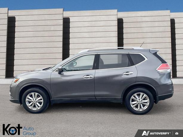 2016 Nissan Rogue SV PANORAMIC SUNROOF BACKUP CAMERA! BLUETOOTH! PUSH-BUTTON STA image 3