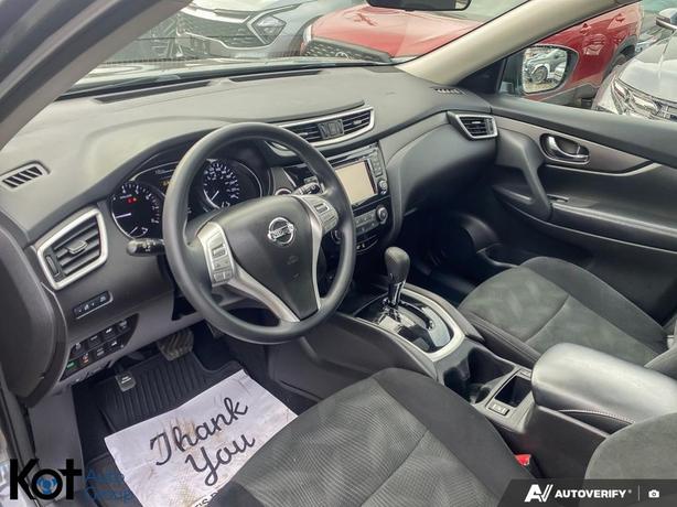 2016 Nissan Rogue SV PANORAMIC SUNROOF BACKUP CAMERA! BLUETOOTH! PUSH-BUTTON STA image 6