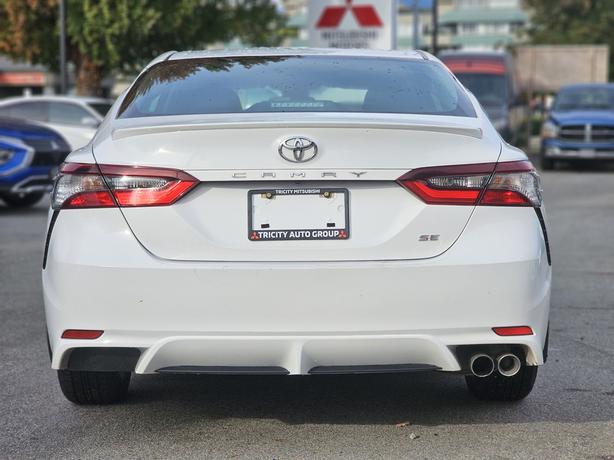 2022 Toyota Camry SE - Heated Steering Wheel, Heated Seats image 6