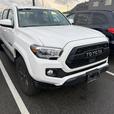 2022 Toyota Tacoma Base BLUETOOTH! BACKUP CAMERA! LANE KEEP ASSIST! thumbnail image