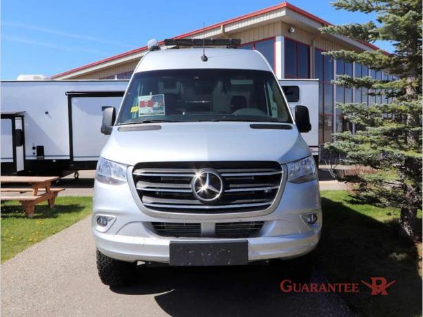 Used 2023 Thor Motor Coach Sanctuary 19L image 2