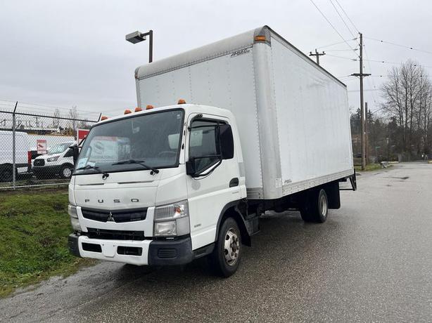 2012 Mitsubishi Fuso FE 18 Foot Cube Van Diesel image 1