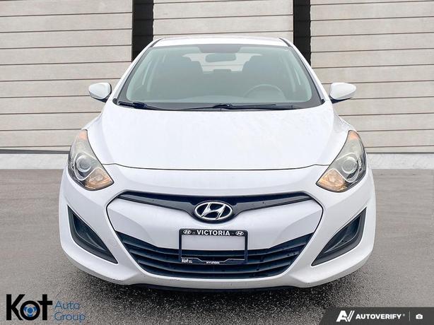 2015 Hyundai Elantra GT GL BLUETOOTH! HEATED SEATS! CRUISE CONTROL! image 2