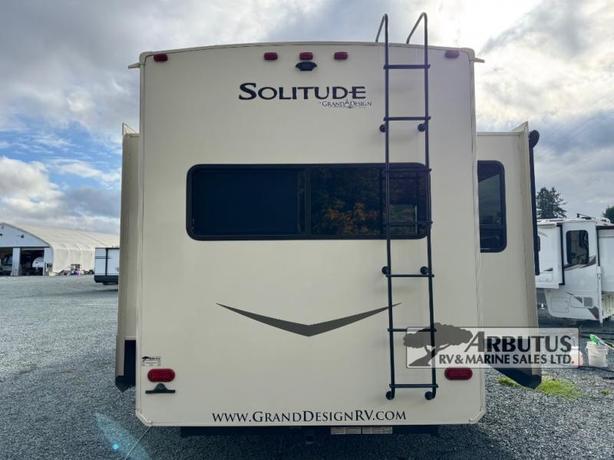 Used 2020 Grand Design Solitude S-Class 3350RL image 6