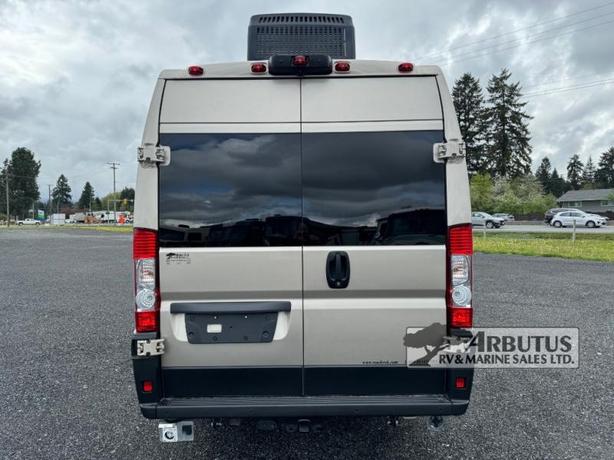 Used 2023 Roadtrek Play Slumber image 6