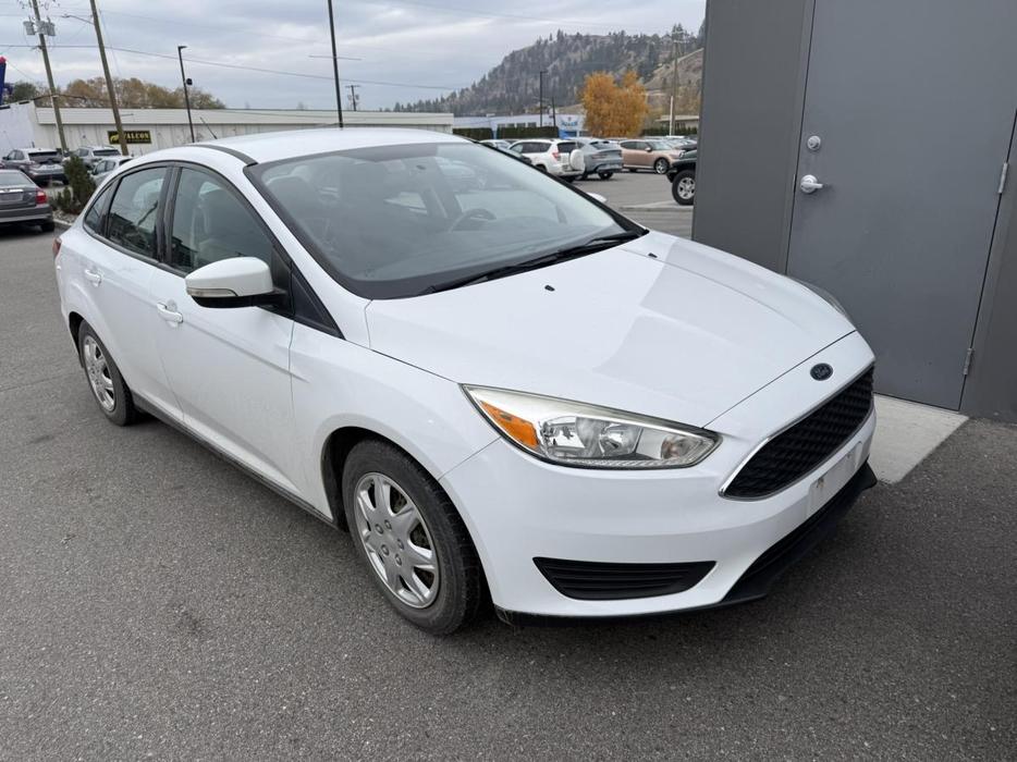 2018 Ford Focus SE ! BACKUP CAMERA! POWER WINDOWS & LOCKS! NO ACCIDENT! display photo