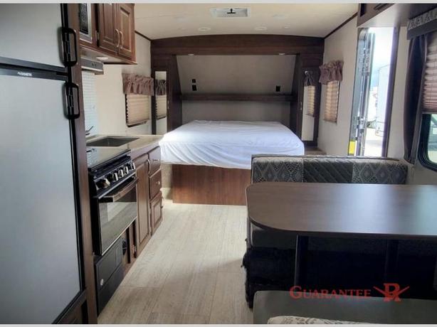 Used 2019 Palomino SolAire Ultra Lite 211BH image 7