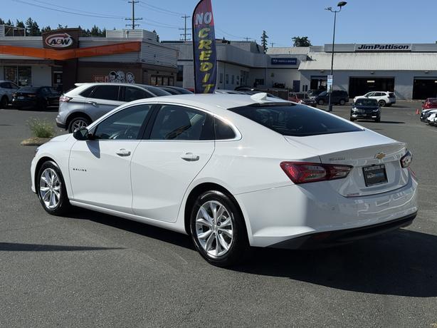 2020 Chevrolet Malibu LT -17" Aluminum Wheels & Power Driver Seat image 8