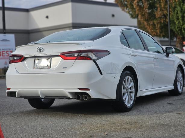 2022 Toyota Camry SE - Heated Steering Wheel, Heated Seats image 5
