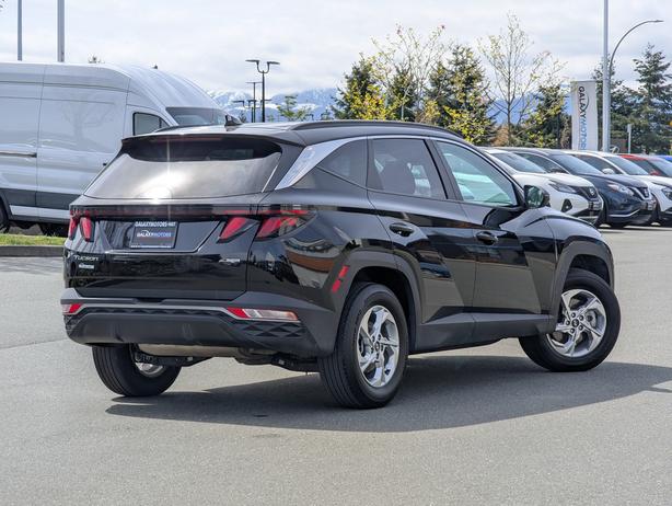 2024 Hyundai Tucson Preferred - AWD, No Accidents, Heated Seats image 6