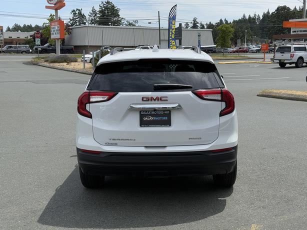 2024 GMC Terrain SLE AWD - Power Driver Seat & Premium Audio System image 7