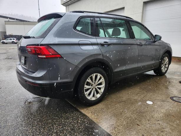 2019 Volkswagen Tiguan Trendline | AWD | Bluetooth | Apple CarPlay & Android Aut image 3