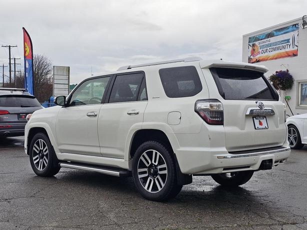 2015 Toyota 4Runner 4WD 4dr V6 SR5 image 4