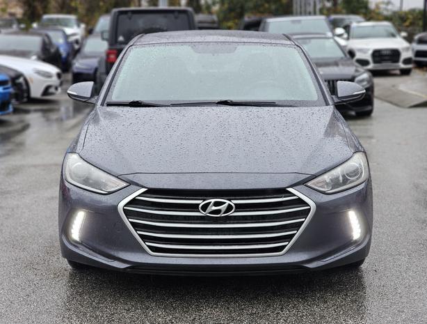 2017 Hyundai Elantra image 2
