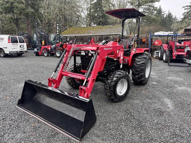 2023 Mahindra 4500 Series 4540 4WD image 1