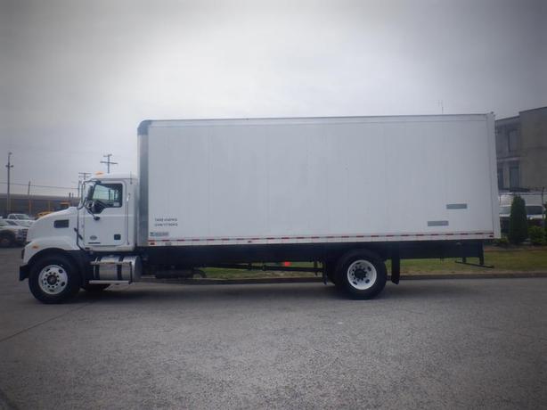 2021 Mack MD 24 Foot Cube Van with Air Brakes Dually Diesel image 6