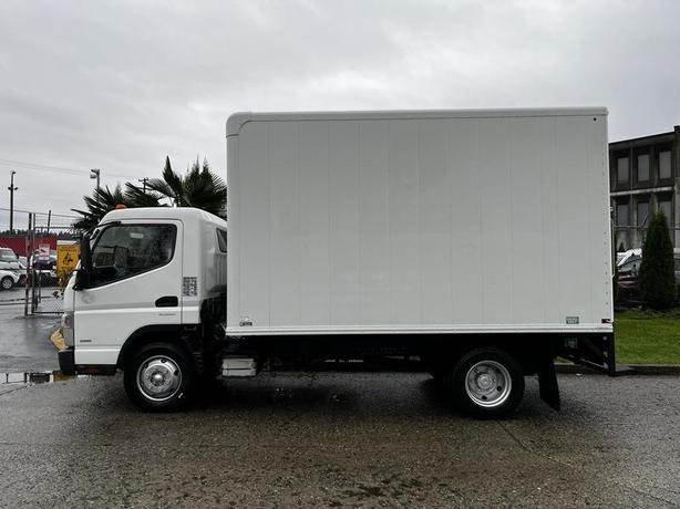 2012 Mitsubishi Fuso FE 12 Foot Cube Van 3 Seater Diesel image 7