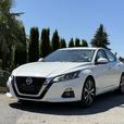 2021 Nissan Altima Platinum AWD with Heated Seats and Leather Interior thumbnail image 4