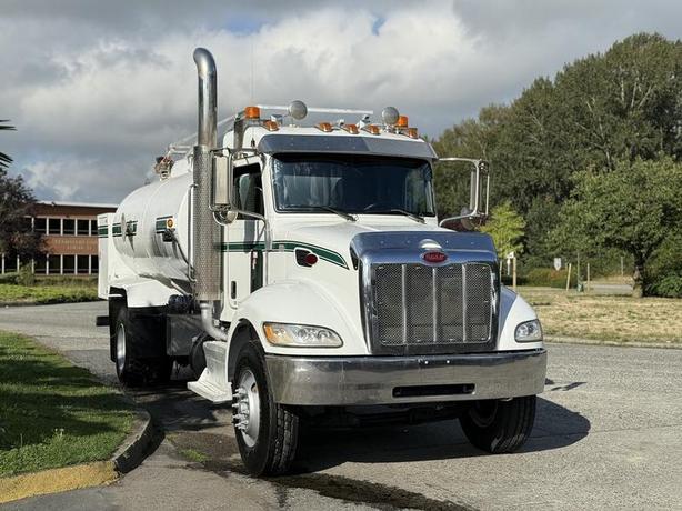 2015 Peterbilt 337 11,620 Litre Fuel Truck Diesel with Air Brakes image 2