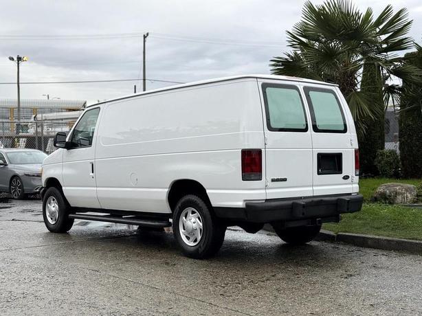 2006 Ford Econoline E-250 Cargo Van with 4.6L V8 image 7