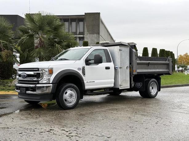 2021 Ford F-550 XL 4X4 Diesel Dump Truck with 9-Foot Bed image 5