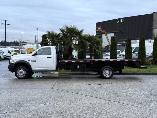 2018 RAM 5500 Regular Cab 2WD DRW 16-Foot Flat Deck Truck image 6