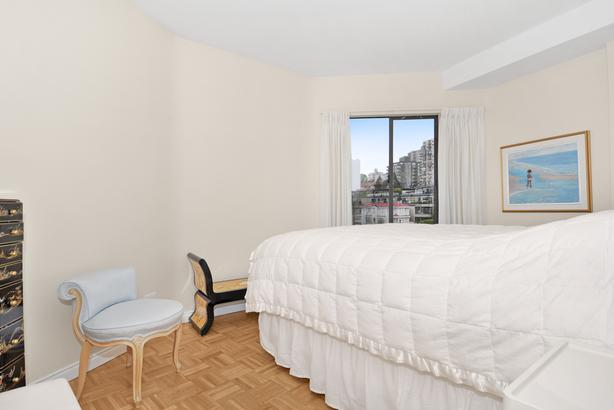 1 Bedroom Suite In The Fabulous View of Granville Island! image 7