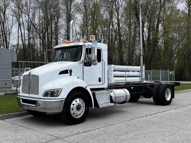 2014 Kenworth T370 PX-9 Cab and Chassis Diesel With Air Brakes image 5