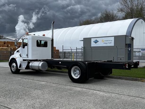 2014 Kenworth T370 PX-9 Cab and Chassis Diesel With Air Brakes image 7