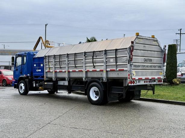 2017 Autocar Xpert Cummins Recycling Dump Truck image 7
