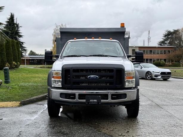 2008 Ford F-550 Regular Cab 2WD 11-Foot Diesel Dump Truck image 3