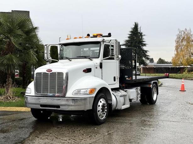 2020 Peterbilt 330 16-Foot Flat Deck Roll-Off Hook Truck image 4
