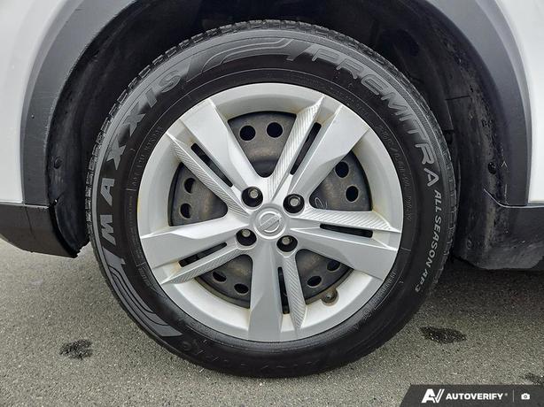 2018 Nissan Kicks S FWD Sport Utility | Keyless Start | Backup Camera! image 6