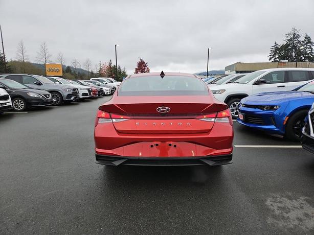 2021 Hyundai Elantra Preferred | No Reported Accidents! image 5