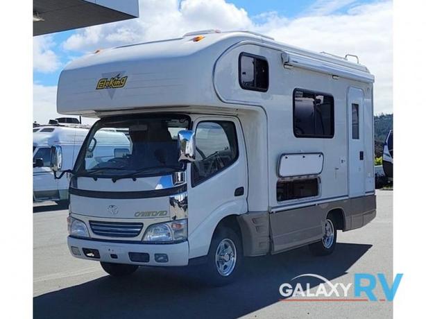 Used 2005 TOYOTA CAMROAD image 1