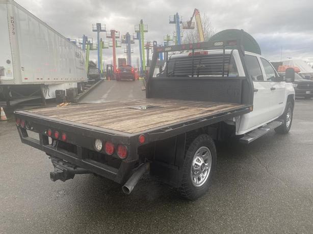 2015 Chevrolet Silverado 3500HD 8 Foot Flat Deck 4WD image 5
