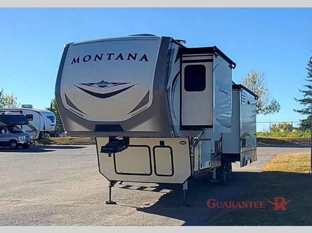 Used 2019 Keystone RV Montana 3120RL image 3
