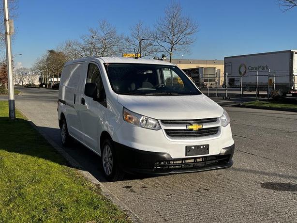 2015 Chevrolet City Express 1LT Cargo Van With Rear Shelving image 2